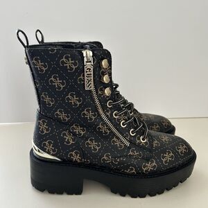 GUESS Womens Boots Size 6.5 Brown Logo Zipper Lug Sole Fearne Round Toe Combat